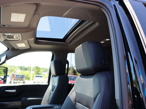 Used 2021 Chevrolet Silverado 2500 LTZ w/ LTZ Plus Package image 32