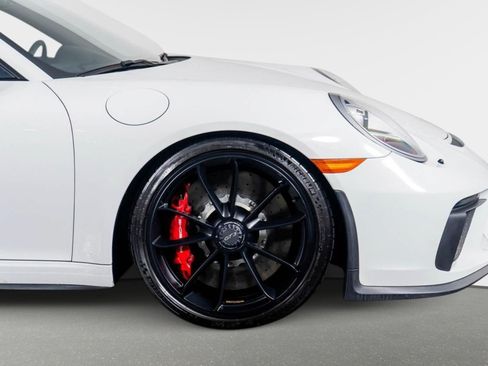 Used 2018 Porsche 911 GT3 w/ Sport Chrono Package RWD image 6