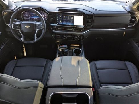 Used 2025 Chevrolet Silverado 1500 LTZ image 11