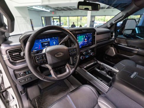 Used 2025 Ford F250 Platinum AWD/4WD image 47