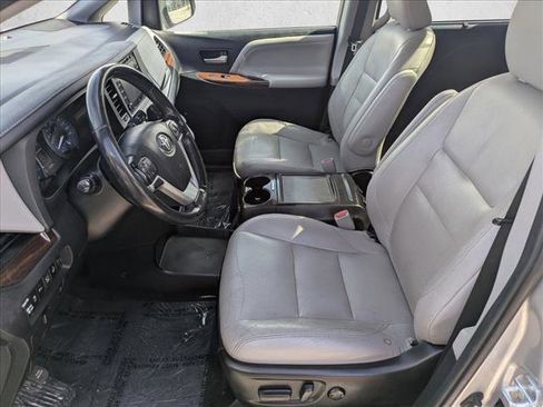 Used 2019 Toyota Sienna Limited Premium AWD/4WD image 20