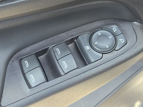 Used 2019 Chevrolet Equinox LT FWD image 23