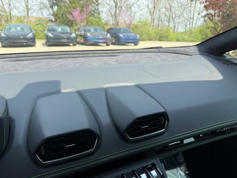 Used 2023 Lamborghini Huracan Tecnica image 35