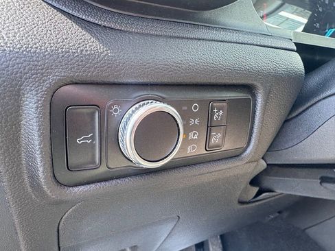 Used 2023 Ford Explorer 4WD image 12