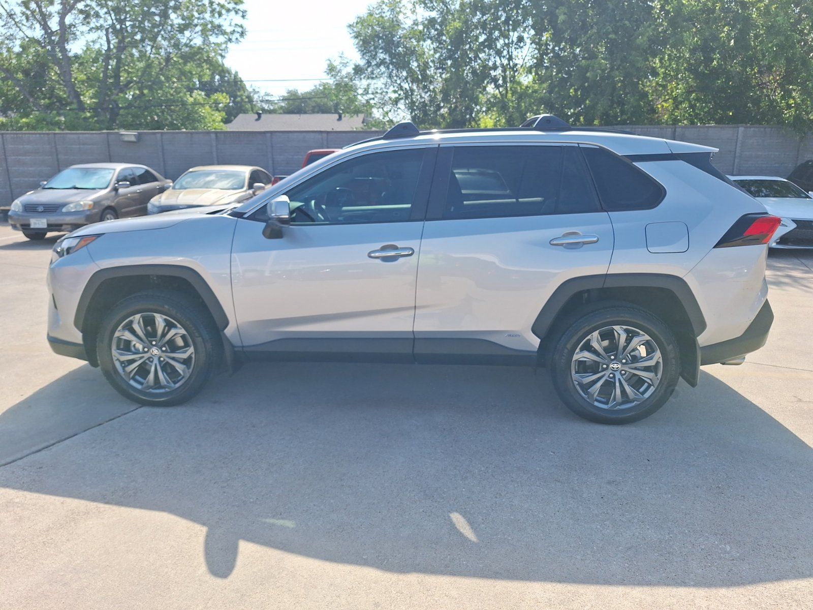 Used 2023 Toyota RAV4 Limited AWD/4WD image 3