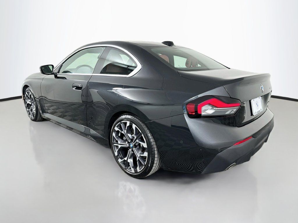 Used 2025 BMW 230i Coupe w/ M Sport Package RWD image 7