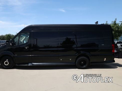 Used 2024 Mercedes-Benz Sprinter 3500 image 8