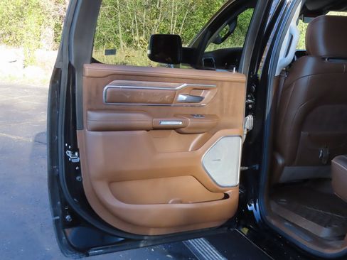 Used 2023 RAM 1500 Limited image 29