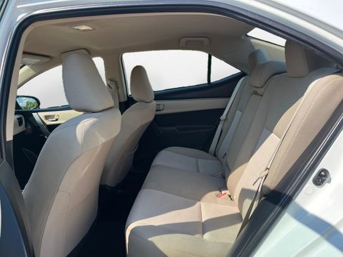 Used 2015 Toyota Corolla LE FWD image 12