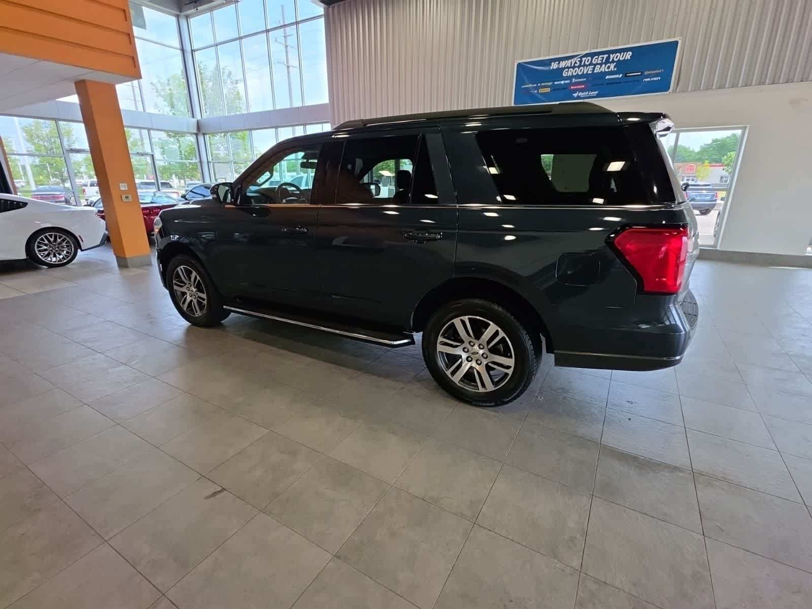 Used 2022 Ford Expedition XLT AWD/4WD image 15