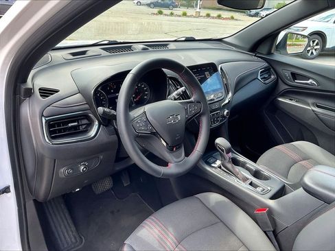 Used 2024 Chevrolet Equinox RS AWD/4WD image 8