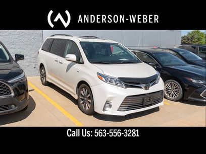 Used 2018 Toyota Sienna Limited w/ Carpet Mat Package