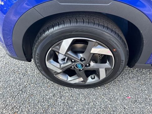 New 2025 Hyundai Venue SEL image 22