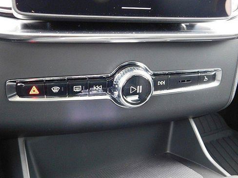 New 2026 Volvo XC90 B6 Ultra w/ Protection Package AWD/4WD image 19