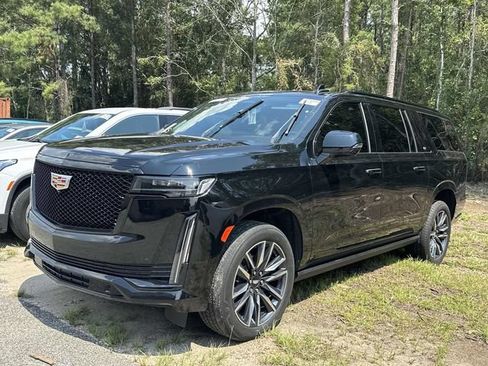 Used 2022 Cadillac Escalade ESV Sport Platinum w/ Heavy-Duty Trailer Package AWD/4WD image 9