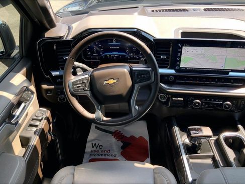 Used 2024 Chevrolet Silverado 1500 LTZ w/ LTZ Premium Package AWD/4WD image 5
