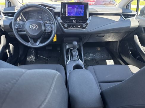Used 2024 Toyota Corolla LE FWD image 12