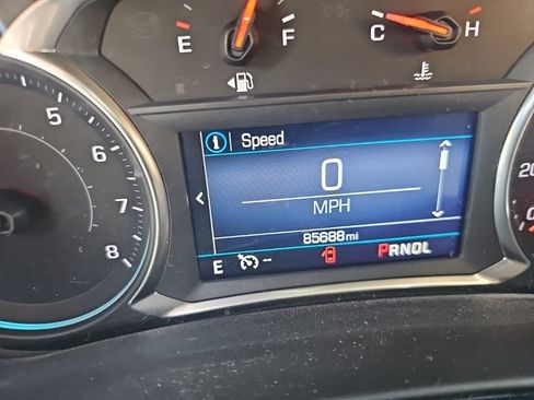Used 2019 Chevrolet Equinox LT FWD image 10