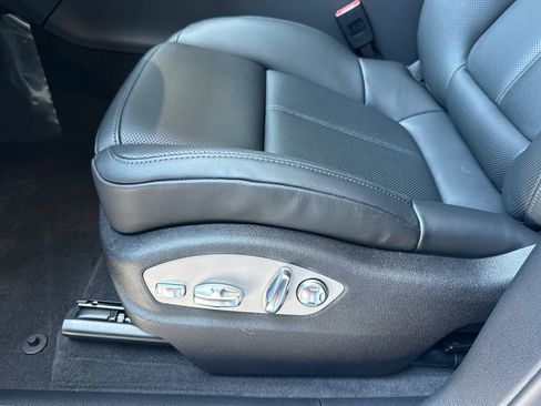 New 2026 Porsche Macan AWD/4WD image 14