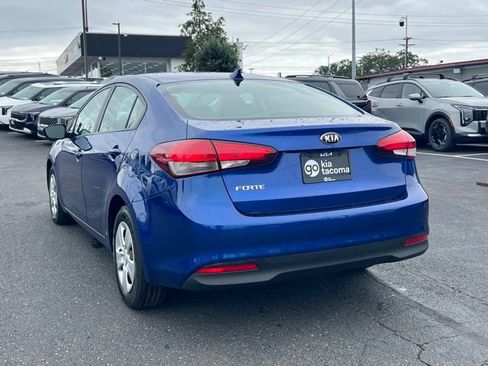 Used 2017 Kia Forte LX FWD image 7