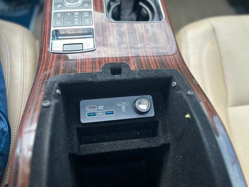 Used 2017 Land Rover Range Rover HSE image 29