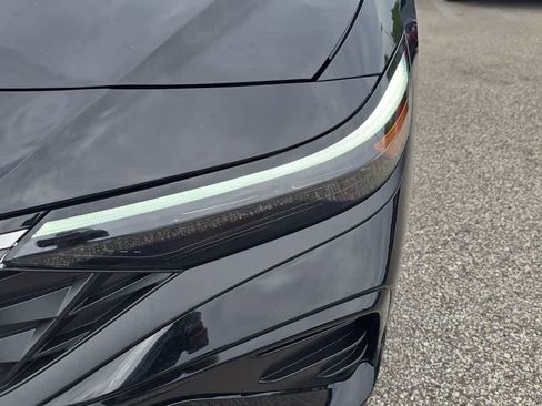 New 2026 Hyundai Elantra Limited FWD image 11
