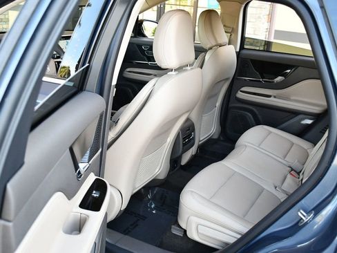 Used 2022 Lincoln Corsair AWD w/ Equipment Group 101A image 16