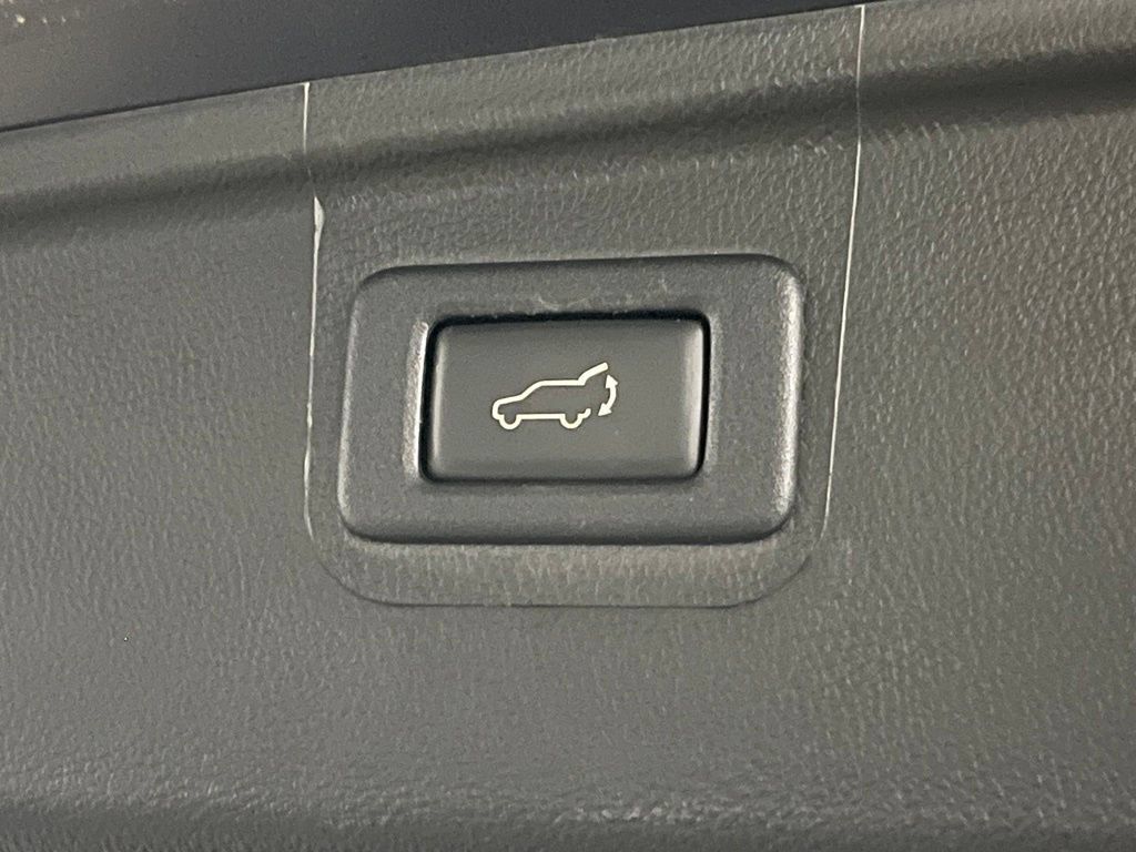 Used 2017 Subaru Outback 2.5i Limited AWD/4WD image 37