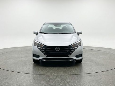 Used 2025 Nissan Versa SV FWD image 2