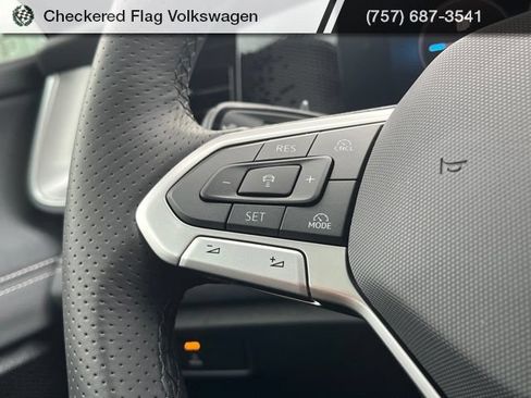 New 2026 Volkswagen Tiguan SE R-Line FWD image 36