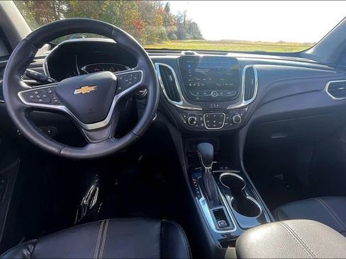 Used 2022 Chevrolet Equinox Premier AWD/4WD image 15