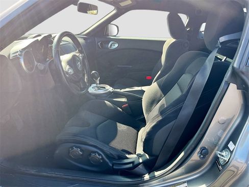Used 2017 Nissan 370Z Coupe image 20