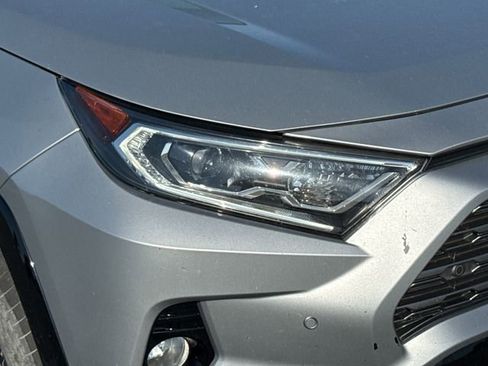 Used 2021 Toyota RAV4 XSE AWD/4WD image 12