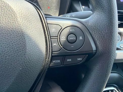 Used 2025 Toyota Corolla LE w/ LE Premium Package FWD image 13