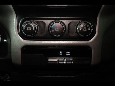 Used 2019 RAM 1500 Big Horn AWD/4WD image 26