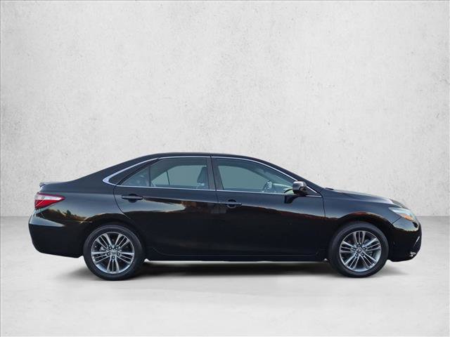 Used 2015 Toyota Camry SE FWD image 4