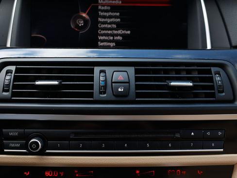 Used 2015 BMW 528i Sedan image 32