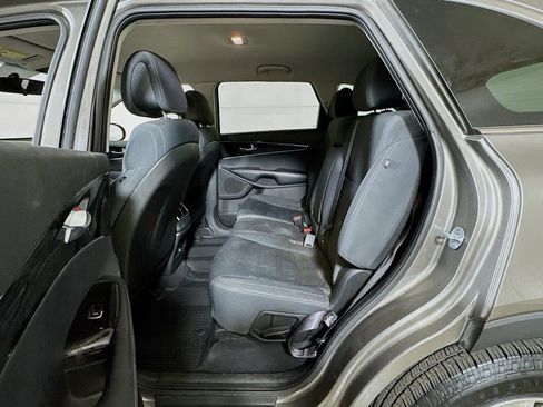 Used 2016 Kia Sorento L FWD image 19
