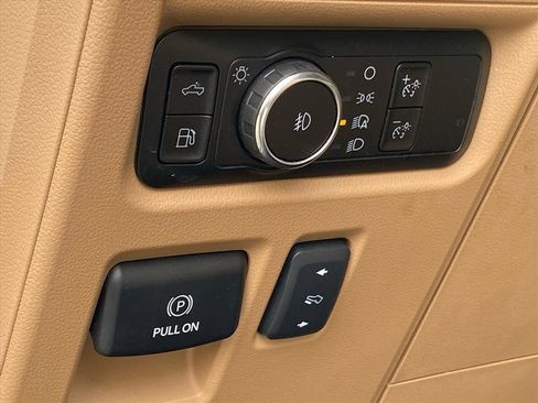 Certified 2023 Ford F150 Lariat w/ Equipment Group 502A High image 19