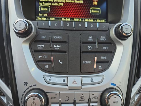 Used 2015 GMC Terrain SLT image 16