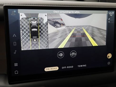 Used 2025 Land Rover Defender 110 X-Dynamic SE image 11