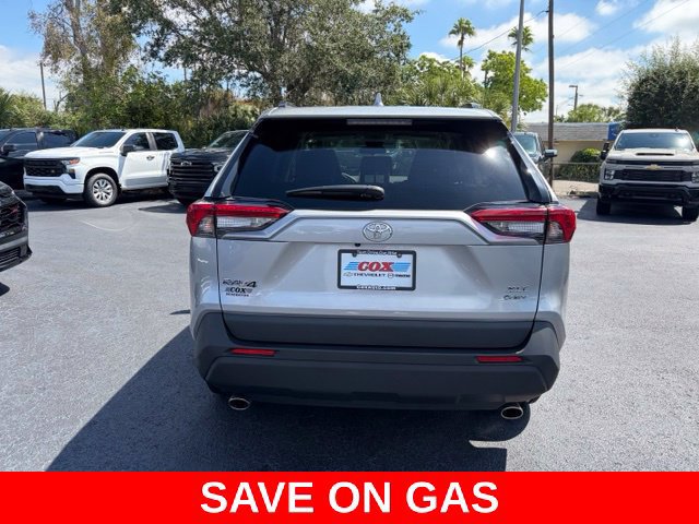 Used 2025 Toyota RAV4 XLE AWD/4WD image 5