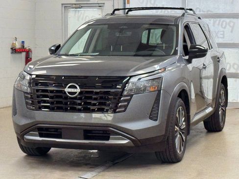 New 2026 Nissan Pathfinder Platinum AWD/4WD image 3