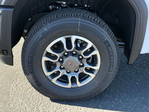 New 2026 GMC Sierra 2500 SLT w/ Max Trailering Package image 9