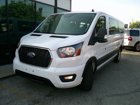 Used 2023 Ford Transit 350 XLT RWD image 2
