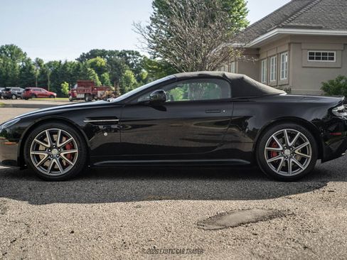 Used 2015 Aston Martin V8 Vantage GT RWD image 18