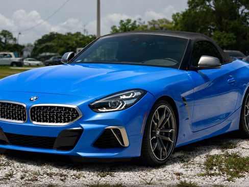 Used 2020 BMW Z4 M40i w/ Executive Package RWD image 2