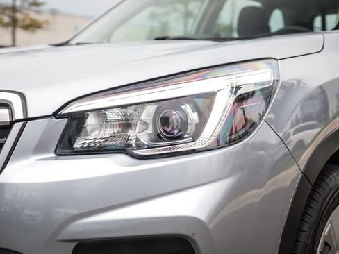 Used 2020 Subaru Forester AWD/4WD image 9