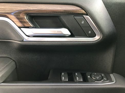 Used 2025 Chevrolet Silverado 1500 LT image 36