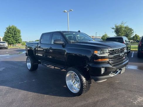Used 2018 Chevrolet Silverado 1500 LT w/ All Star Edition AWD/4WD image 1